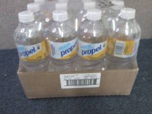 lot 438 image: 12- 24 oz Bottles Propel Mango...