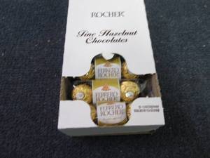 lot 454 image: 12- 1.3 oz pks Ferrero Rocher Choco...