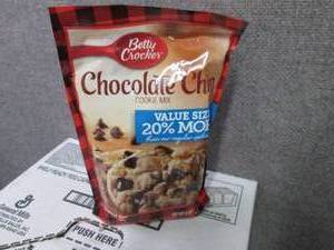 lot 497 image: 10-21 oz Pks Betty Crocker Chocolat...