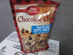 lot 498 image: 10-21 oz Pks Betty Crocker Chocolat...