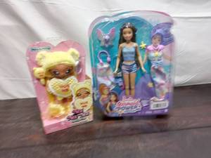 Two Dolls - Barbie Mermaid Power And Hug Me Na Na Na Surprise