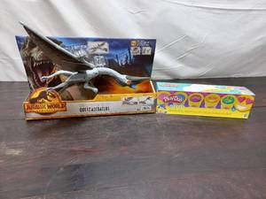 Jurassic World Quetzalcoatlus And Play-Doh Set