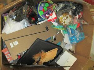 lot 79 image: pallet of misc please see pictures ...