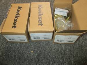 lot 100 image: 3 new kwikset dummy delta polished ...
