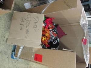 lot 116 image: pallet of halloween over stock ...