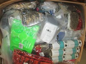 lot 140 image: box of misc please see pictures ...