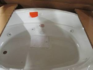 lot 149 image: kohler whirlpool tub with 6 jets an...