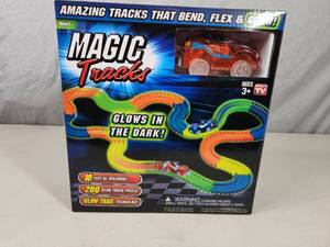 lot 28 image: New Magic Tracks Set