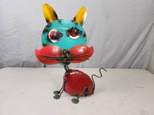 lot 61 image: New Handmade Recycled Metal Bobble Head Cat
