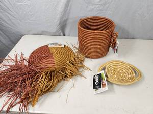 lot 69 image: New Woven Items