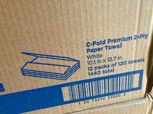 lot 147 image: C-Fold Paper Towels