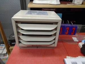 Comfort Zone 220 volt 5000 watt electric hanging heater. Appears no bracket Untested. As shown.
