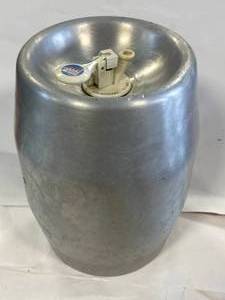 lot 50 image: Vintage Hamms 2  Gallon Aluminum Keg