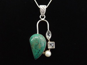 .925 Sterling Silver Green Lapis Lazuli, Pearl and Crystal Pendant Necklace