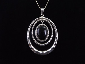 .925 Sterling Silver Black Onyx Cabochon Pendant Necklace