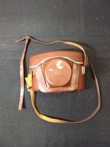 lot 9 image: Vintage Exakta Camera with Leather Case