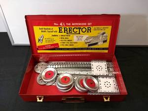 lot 47 image: Vintage 1954 Erector Set Metal Construction Building (No Motor)