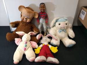 lot 51 image: Vintage Steve Urkel Doll  Who Framed Roger Rabbit Plush Playskool  1997 Choice Ganz Bunny Rabbit Plush