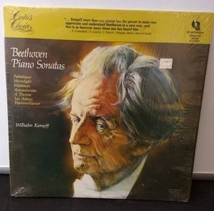 lot 59 image: 1979 Beethoven - Wilhelm Kempff  Piano Sonatas Critics Choice