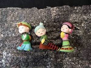 lot 68 image: Asian Japanese Bobble Heads