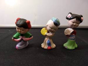 lot 69 image: Asian Japanese Bobble Heads
