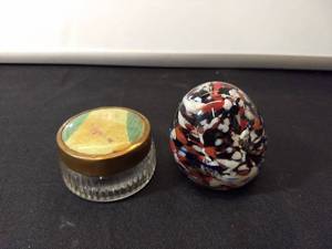 lot 75 image: Vintage Art Deco Glass Trinket Box and Round Art Paperweight