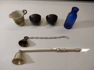 lot 74 image: Assortment Lot of Vintage Items