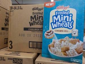 lot 1 image: Case of 10 -14 oz Boxes Kelloggs F...