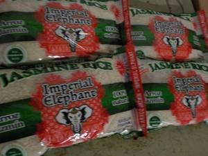 lot 36 image: 4 - 4 lb. Bags Imperial Elephant Ja...