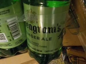 lot 94 image: 24 Pack Seagrams Ginger Ale...