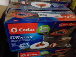 lot 177 image: Ocedar Spin Mop and Bucket...