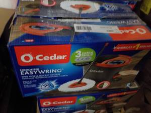 lot 178 image: Ocedar Spin Mop and Bucket...