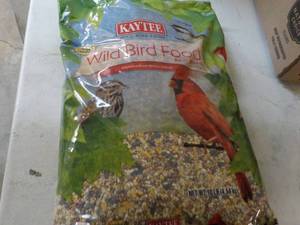 lot 190 image: 10 lb. Bag Kaytee Wild Bird Food...