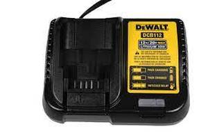 lot 76 image: DEWALT 20V MAX Battery Charger (DCB112)