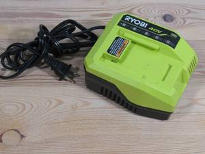 lot 4 image: RYOBI 40-Volt Lithium-Ion Fast Charger