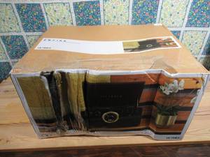 lot 31 image: Victrola Empire Mid Century Modern Bluetooth Record Player - Espresso