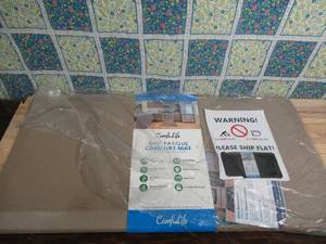 lot 32 image: ComfiLife Anti Fatigue Floor Mat  34 Inch Thick Perfect Kitchen Mat, Standing Desk Mat  Comfort at Home, Office, Garage  Durable  Stain Resistant  Non-Slip Bottom (20 x 32, BeigeTan)