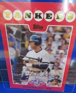 COLLECTABLE BASEBALL SOME FOOTBALL CARDS