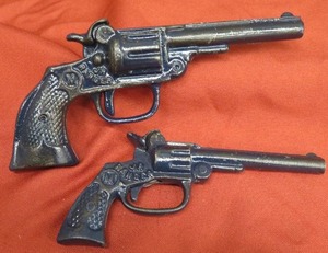 2 JR. RANGER CAP GUNS