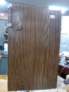lot 9 image: Kenmore Compact Refrigerator
