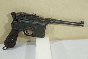 lot 27 image: Mauser C96 Red Nine WWI Adjustable Sight 9mm Pistol - Numbers Matching