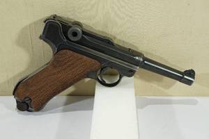 lot 30 image: DWM Luger 1920 Commercial Model 7.65 x 21mm Para Semi-Automatic Pistol