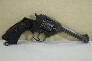 lot 35 image: Webley & Scott Mark IV .38 S&W War Finish Revolver