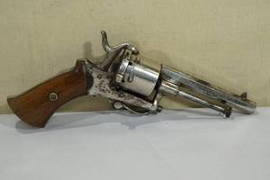 lot 38 image: Antique Folding Trigger Pinfire .25 Cal Revolver
