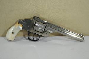 lot 41 image: Harrington & Richardson Hammerless First Model Large Frame .38 S&W Top Break Revolver