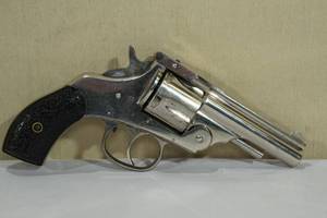 lot 45 image: Antique Harrington & Richardson Manual Ejecting Model .38 S&W Top Break Revolver