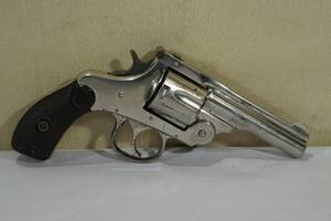 lot 47 image: Antique Harrington & Richardson Auto Ejecting Second Model .38 S&W Revolver