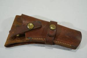 lot 68 image: Brauer Bros Mfg Brown Leather Handgun Holster
