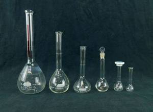 lot 41 image: Volumetric Flask Kit - 6 Flasks