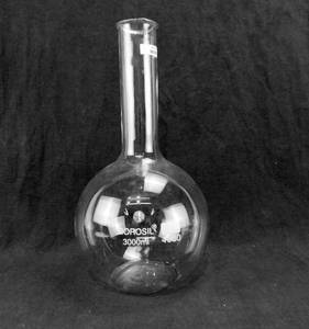 lot 58 image: 3000ml Flat Bottom Boiling Flask